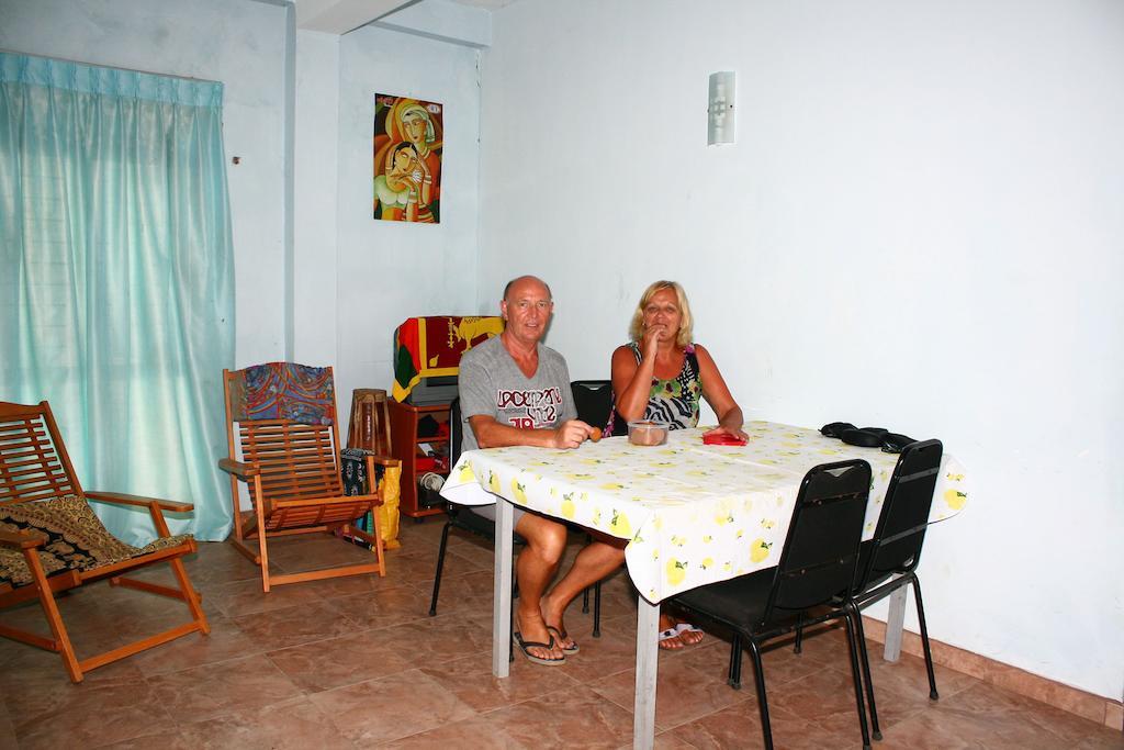 Relax Inn Hikkaduwa Habitación foto