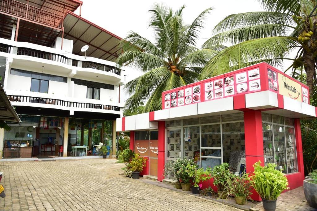 Relax Inn Hikkaduwa Exterior foto